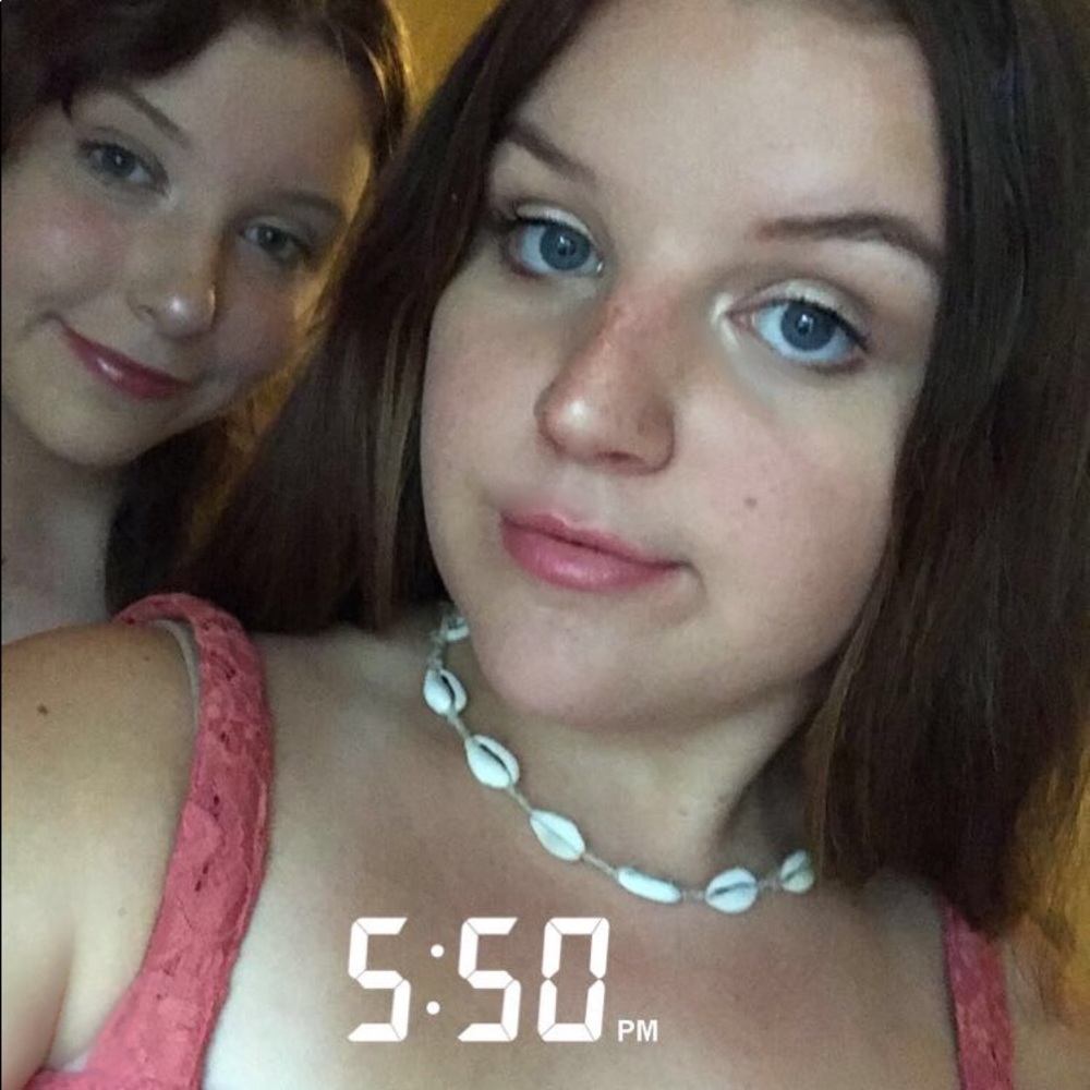 Meet your Posher, Nora